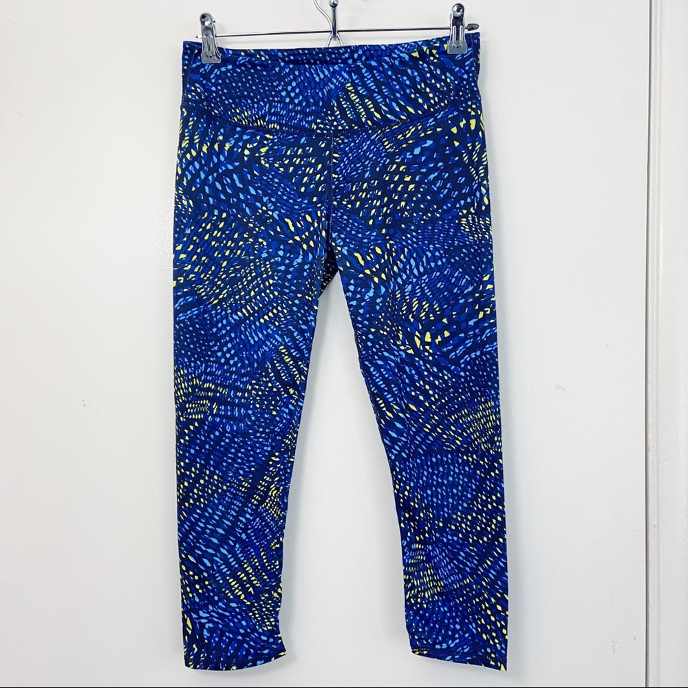 Fabletics Workout Capri Leggings S Blue Green Pattern